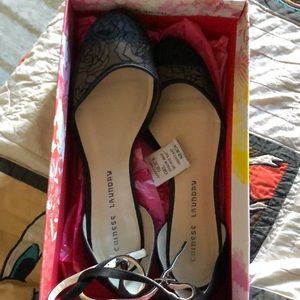 Chinese laundry flats